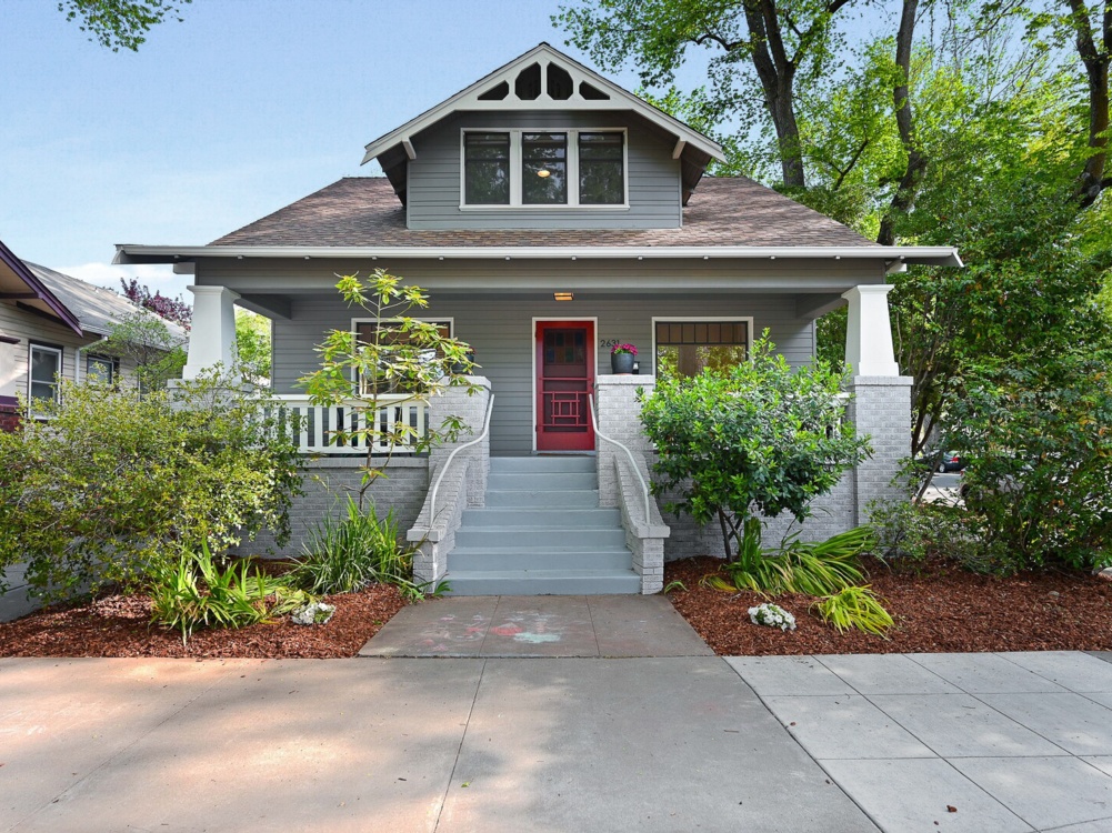 2631 H Street