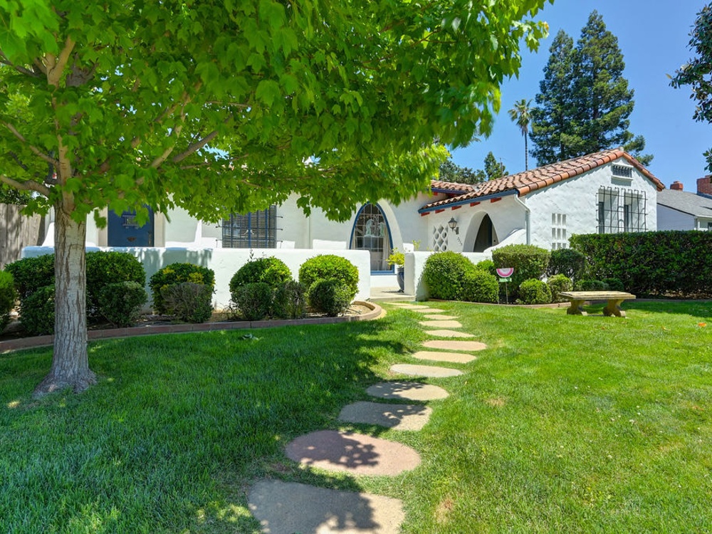 2233 & 2235 11th Ave