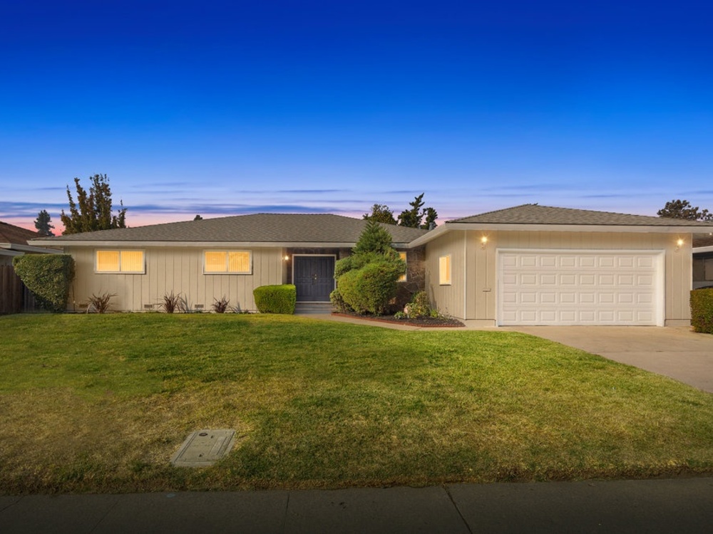 6588 Gloria Drive