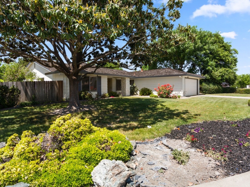 7080 Greenhaven Drive